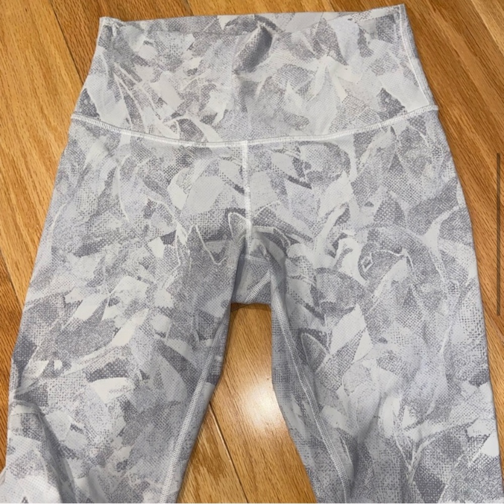 Lululemon Wunder Under Hi-Rise Tight 28" Size 6 - Picture 6 of 10